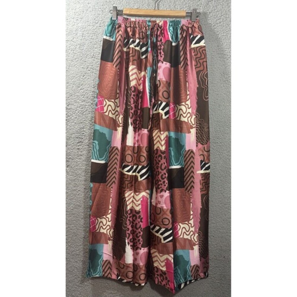 Izzy & Liv Queen Satin Loungewear Wide Leg Patchwork Print Pants Small